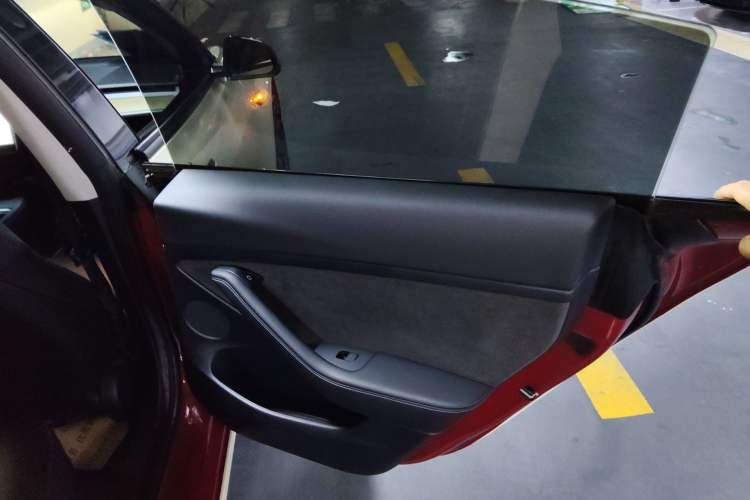 Used Tesla Model 3 2021 Standard Range Rear-Wheel Drive Upgraded Version 3D6 Right Rear Door Interior