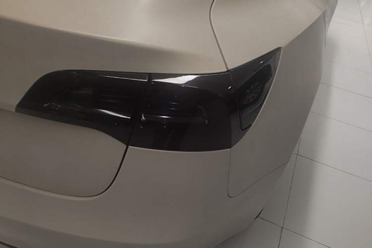 Used Tesla Model 3 2021 Standard Range Rear-Wheel Drive Upgraded Version 3D6 Right Rear Taillight