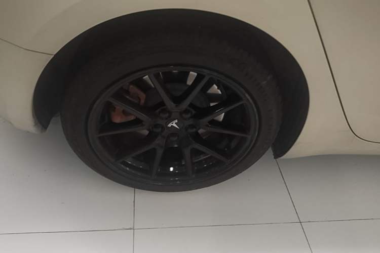 Used Tesla Model 3 2021 Standard Range Rear-Wheel Drive Upgraded Version 3D6 Right Rear Wheel Hub