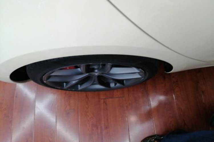 Used Tesla Model 3 2021 Performance High-Performance All-Wheel-Drive Version Right Rear Wheel Hub