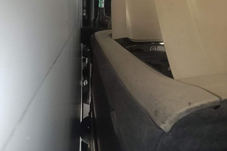 Used Tesla Model 3 2021 Standard Range Rear-Wheel Drive Upgraded Version 3D6 Right Side Sill