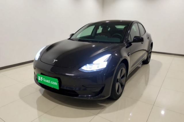 Ojetý Tesla Model 3 2022 Rear-Wheel-Drive Version