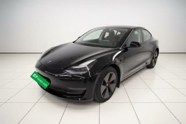 Ojetý Tesla Model 3 2022 Rear-Wheel-Drive Version