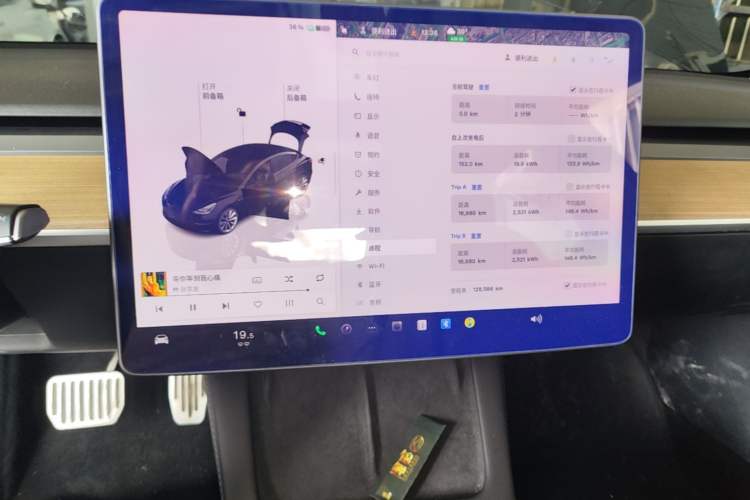 Used Tesla Model 3 2022 Rear-Wheel-Drive Version Audio And AC Panel