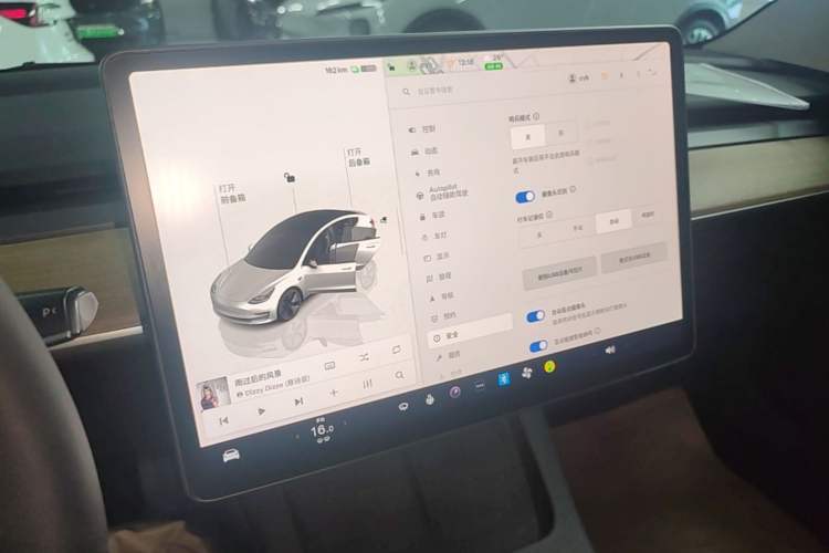 Used Tesla Model 3 2022 Rear-Wheel-Drive Version Audio And AC Panel