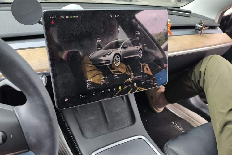 Used Tesla Model 3 2022 Rear-Wheel-Drive Version Audio And AC Panel