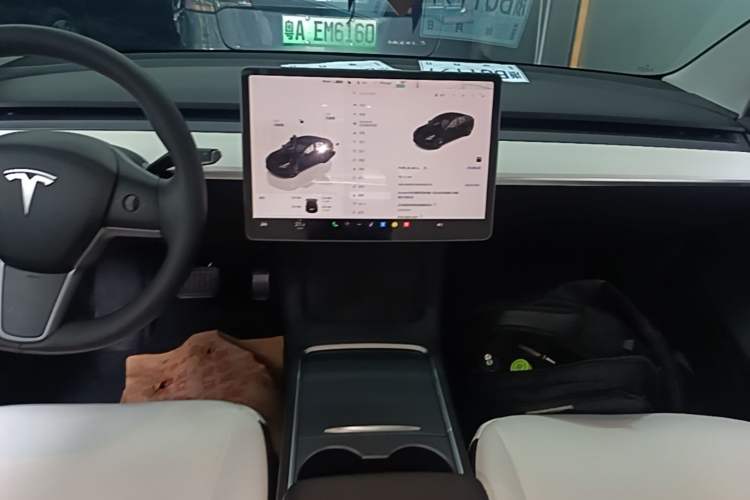 Used Tesla Model 3 2022 Rear-Wheel-Drive Version Audio And AC Panel
