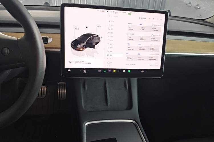 Used Tesla Model 3 2022 Performance High-Performance All-Wheel-Drive Version Audio And AC Panel