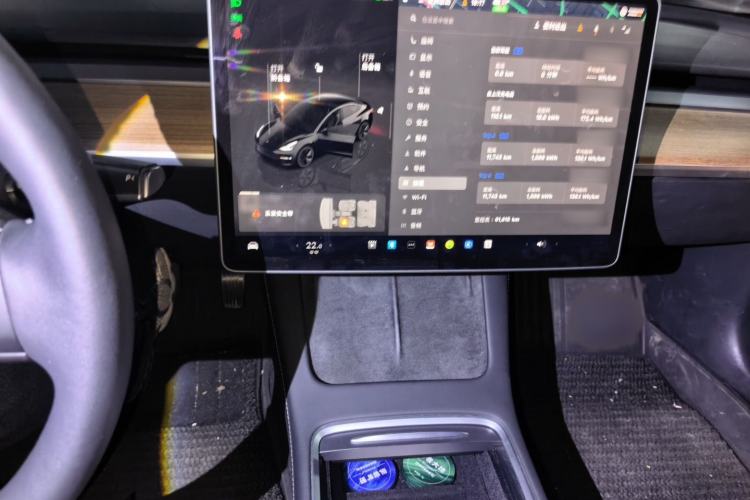 Used Tesla Model 3 2022 Rear-Wheel-Drive Version Audio And AC Panel