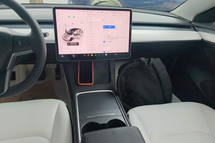 Used Tesla Model 3 2022 Rear-Wheel-Drive Version Audio And AC Panel