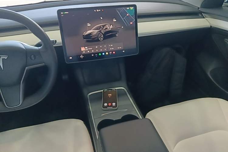 Used Tesla Model 3 2022 Rear-Wheel-Drive Version Audio And AC Panel