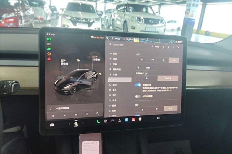 Used Tesla Model 3 2022 Rear-Wheel-Drive Version Audio And AC Panel