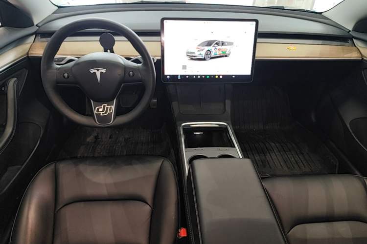Used Tesla Model 3 2022 Rear-Wheel-Drive Version Audio And AC Panel