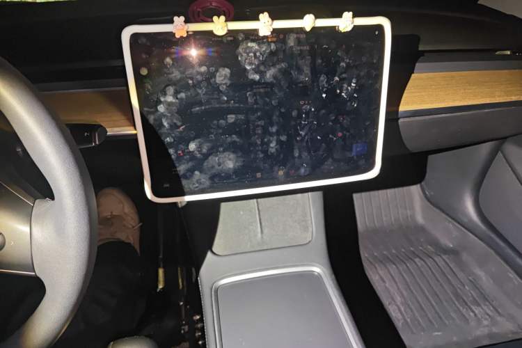 Used Tesla Model 3 2022 Rear-Wheel-Drive Version Audio And AC Panel