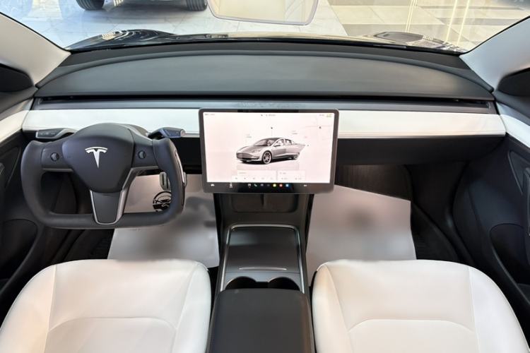 Used Tesla Model 3 2022 Performance High-Performance All-Wheel-Drive Version Audio And AC Panel