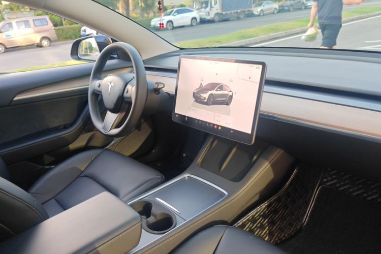 Used Tesla Model 3 2022 Rear-Wheel-Drive Version Audio And AC Panel