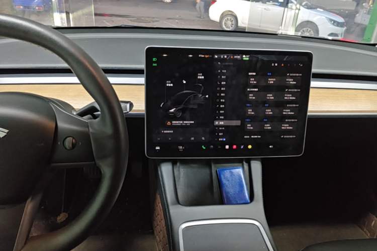 Used Tesla Model 3 2022 Rear-Wheel-Drive Version Audio And AC Panel