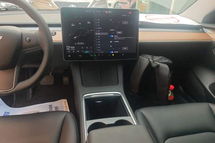 Used Tesla Model 3 2022 Rear-Wheel-Drive Version Audio And AC Panel