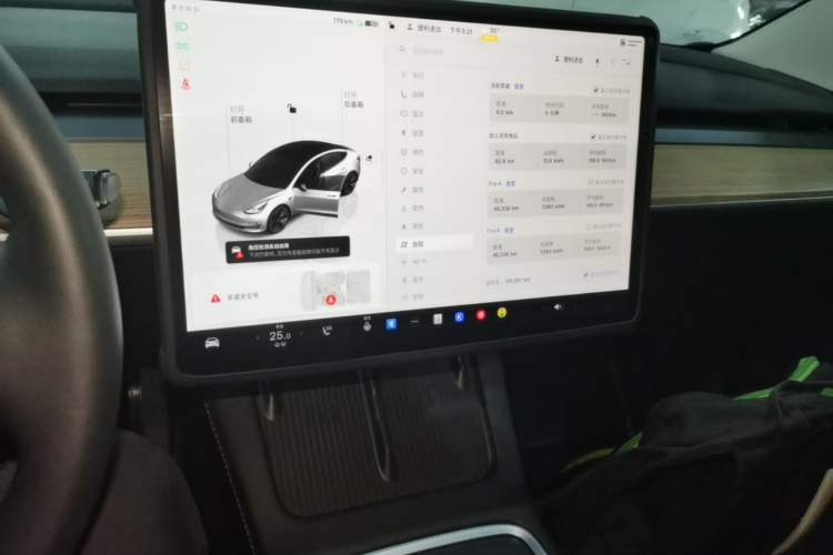 Used Tesla Model 3 2022 Rear-Wheel-Drive Version Audio And AC Panel