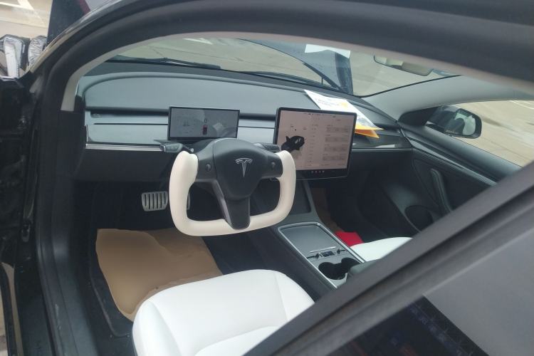 Used Tesla Model 3 2022 Performance High-Performance All-Wheel-Drive Version Center Console