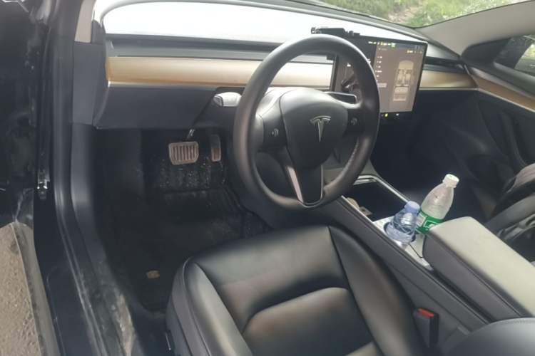 Used Tesla Model 3 2022 Rear-Wheel-Drive Version Center Console