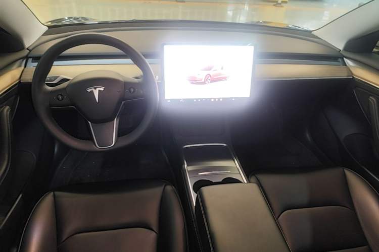 Used Tesla Model 3 2022 Rear-Wheel-Drive Version Center Console