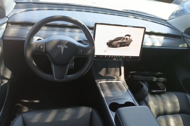 Used Tesla Model 3 2022 Performance High-Performance All-Wheel-Drive Version Center Console