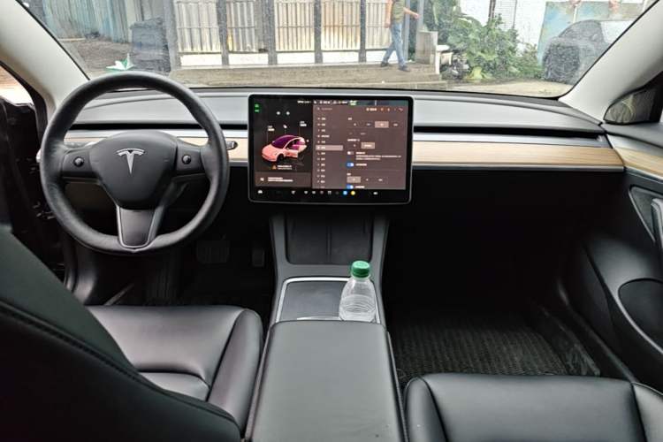 Used Tesla Model 3 2022 Rear-Wheel-Drive Version Center Console
