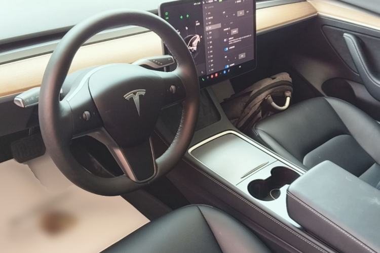 Used Tesla Model 3 2022 Rear-Wheel-Drive Version Center Console