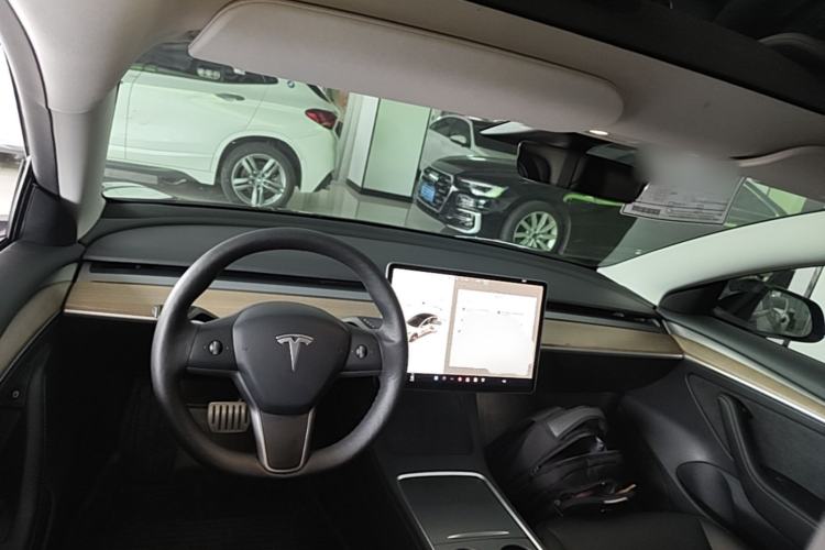 Used Tesla Model 3 2022 Performance High-Performance All-Wheel-Drive Version Center Console