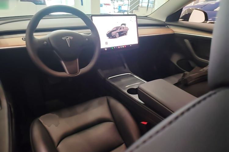 Used Tesla Model 3 2022 Rear-Wheel-Drive Version Center Console
