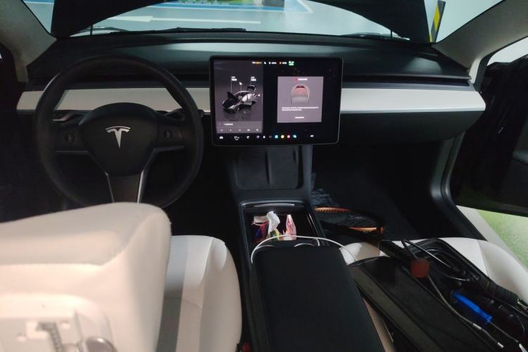 Used Tesla Model 3 2022 Rear-Wheel-Drive Version Center Console