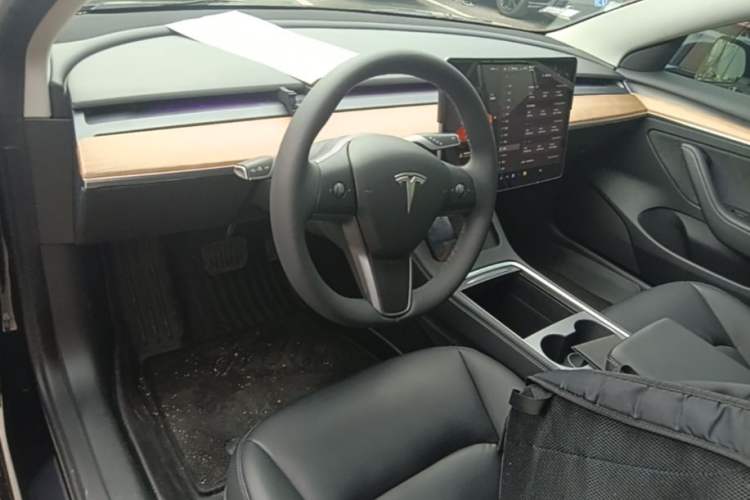 Used Tesla Model 3 2022 Rear-Wheel-Drive Version Center Console