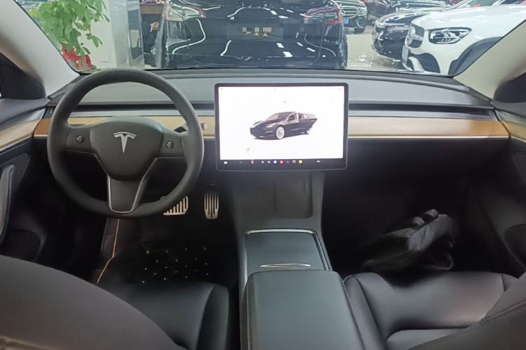 Used Tesla Model 3 2022 Rear-Wheel-Drive Version Center Console