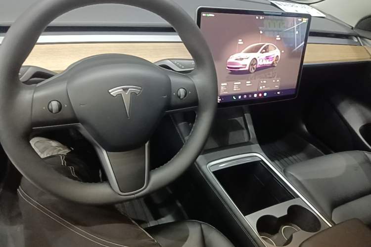 Used Tesla Model 3 2022 Rear-Wheel-Drive Version Center Console