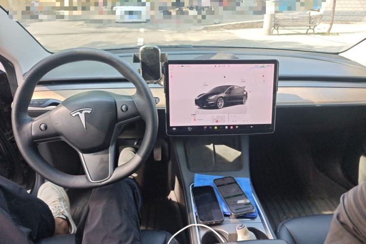 Used Tesla Model 3 2022 Rear-Wheel-Drive Version Center Console