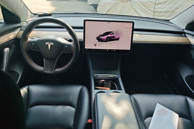 Used Tesla Model 3 2022 Rear-Wheel-Drive Version Center Console