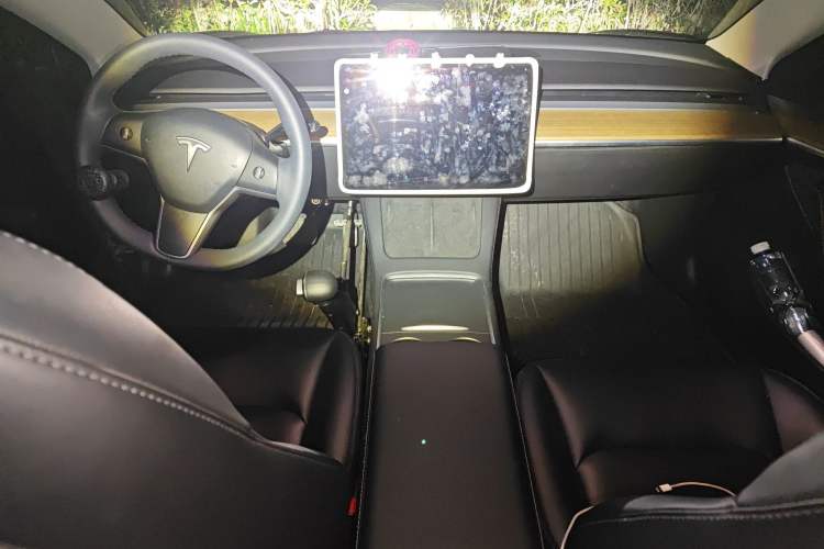 Used Tesla Model 3 2022 Rear-Wheel-Drive Version Center Console