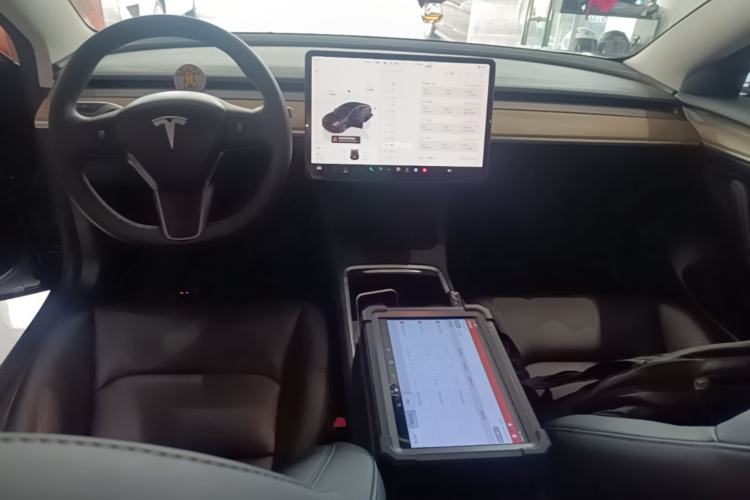 Used Tesla Model 3 2022 Rear-Wheel-Drive Version Center Console