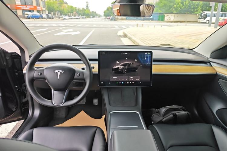 Used Tesla Model 3 2022 Rear-Wheel-Drive Version Center Console