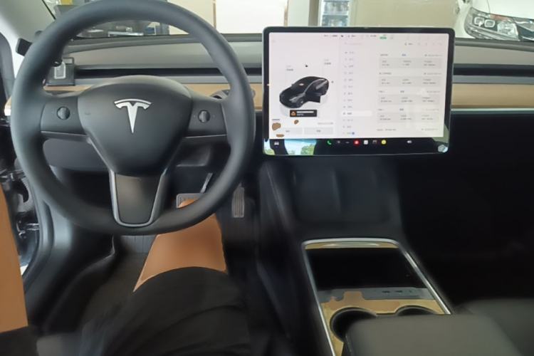 Used Tesla Model 3 2022 Rear-Wheel-Drive Version Center Console