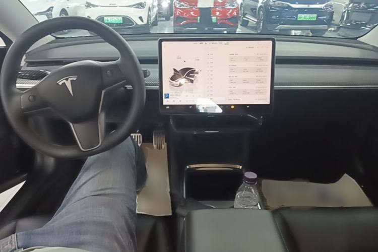 Used Tesla Model 3 2022 Rear-Wheel-Drive Version Center Console