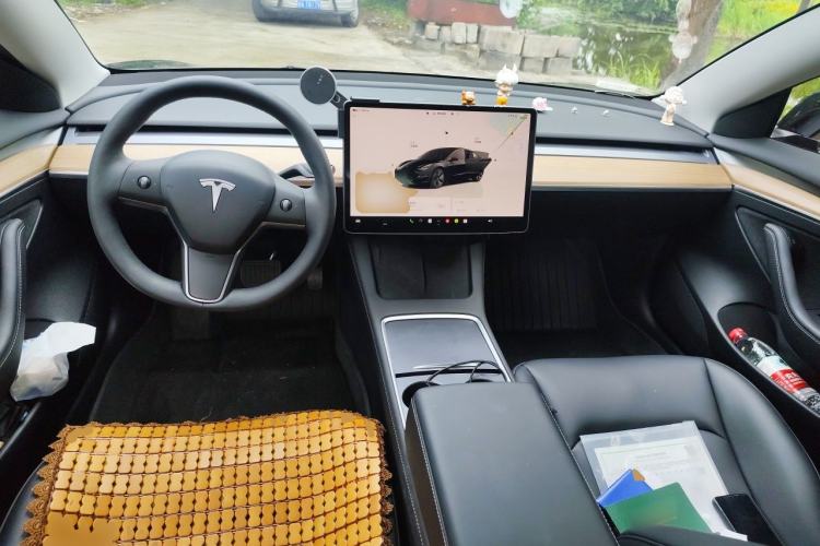 Used Tesla Model 3 2022 Rear-Wheel-Drive Version Center Console