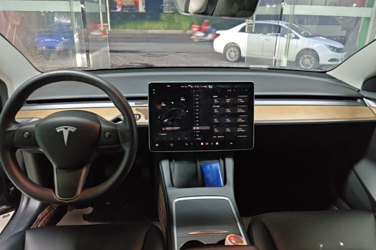 Used Tesla Model 3 2022 Rear-Wheel-Drive Version Center Console