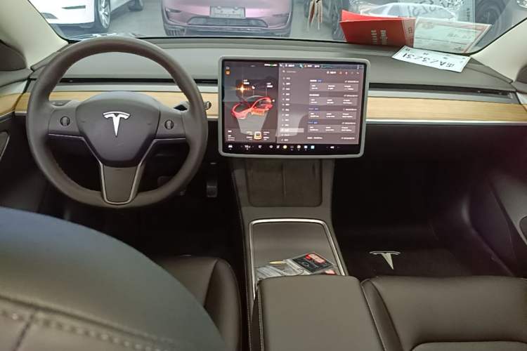 Used Tesla Model 3 2022 Rear-Wheel-Drive Version Center Console