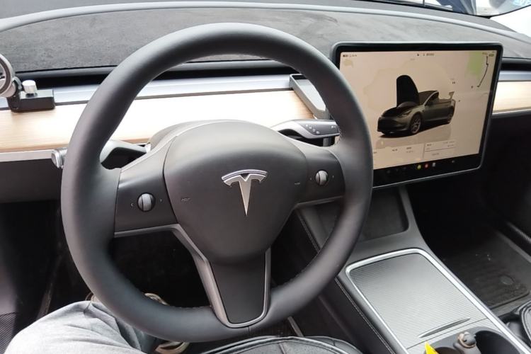 Used Tesla Model 3 2022 Rear-Wheel-Drive Version Center Console