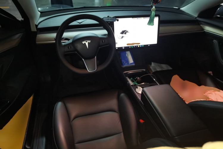 Used Tesla Model 3 2022 Rear-Wheel-Drive Version Center Console
