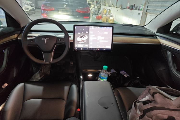 Used Tesla Model 3 2022 Rear-Wheel-Drive Version Center Console