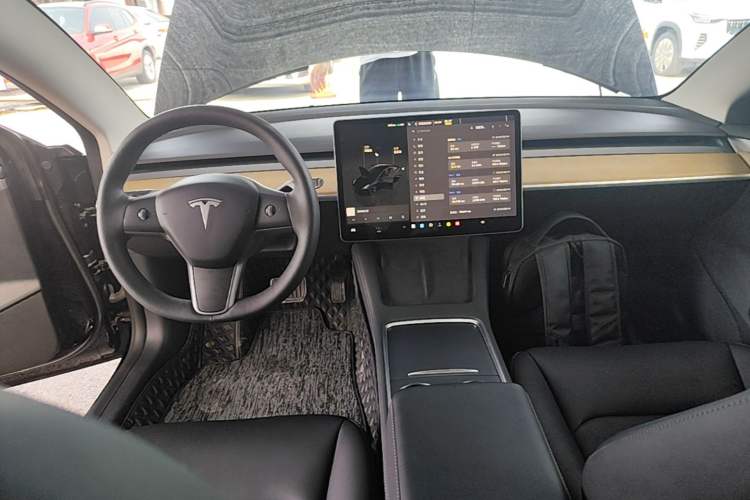 Used Tesla Model 3 2022 Rear-Wheel-Drive Version Center Console