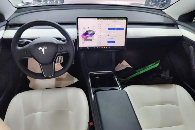 Used Tesla Model 3 2022 Performance High-Performance All-Wheel-Drive Version Center Console